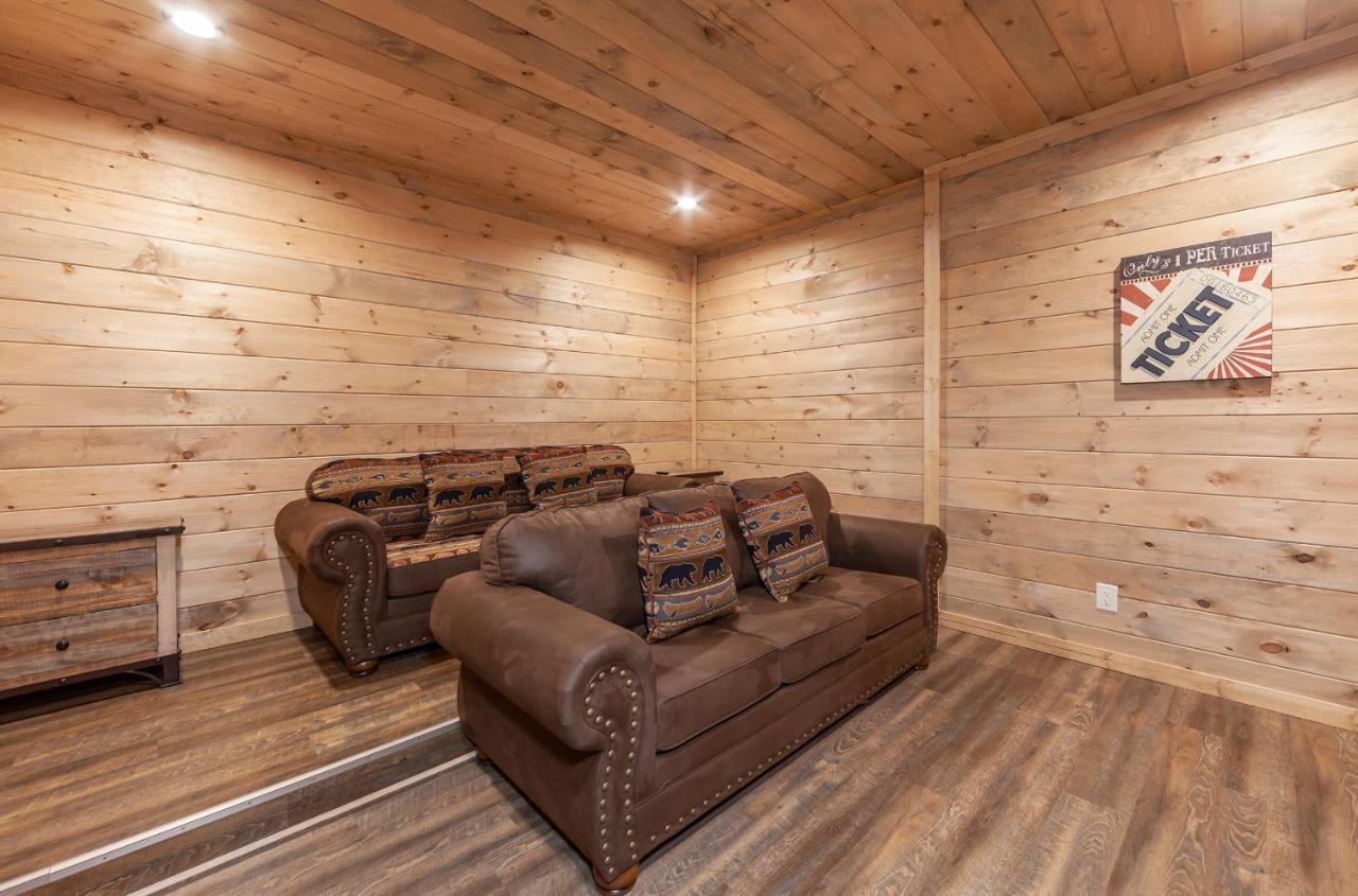Thunder Mountain Lodge Cabin Sevierville Bagian luar foto
