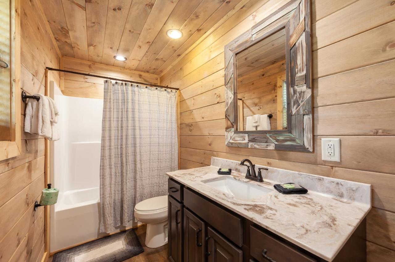 Thunder Mountain Lodge Cabin Sevierville Bagian luar foto