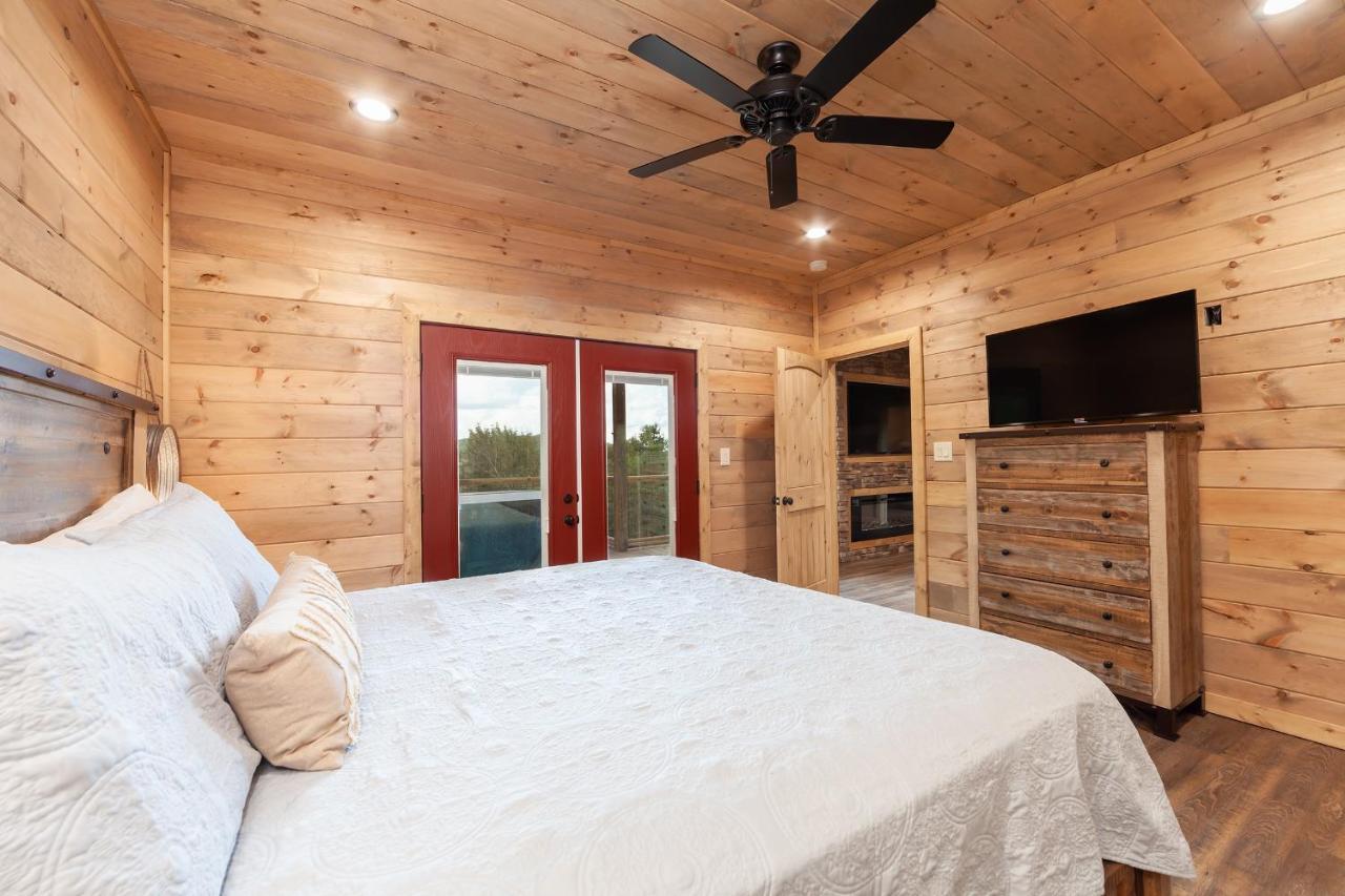 Thunder Mountain Lodge Cabin Sevierville Bagian luar foto