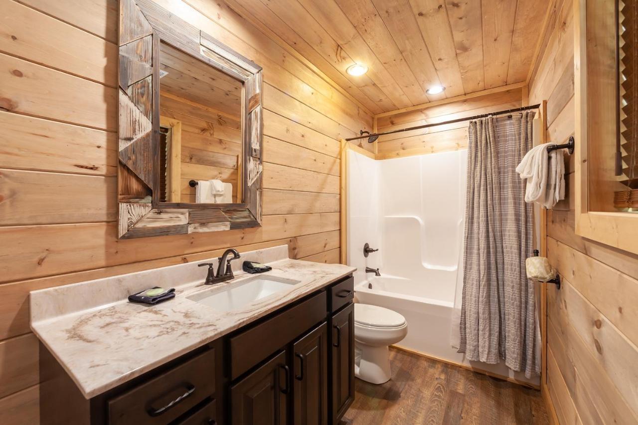 Thunder Mountain Lodge Cabin Sevierville Bagian luar foto