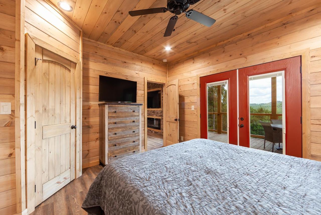 Thunder Mountain Lodge Cabin Sevierville Bagian luar foto